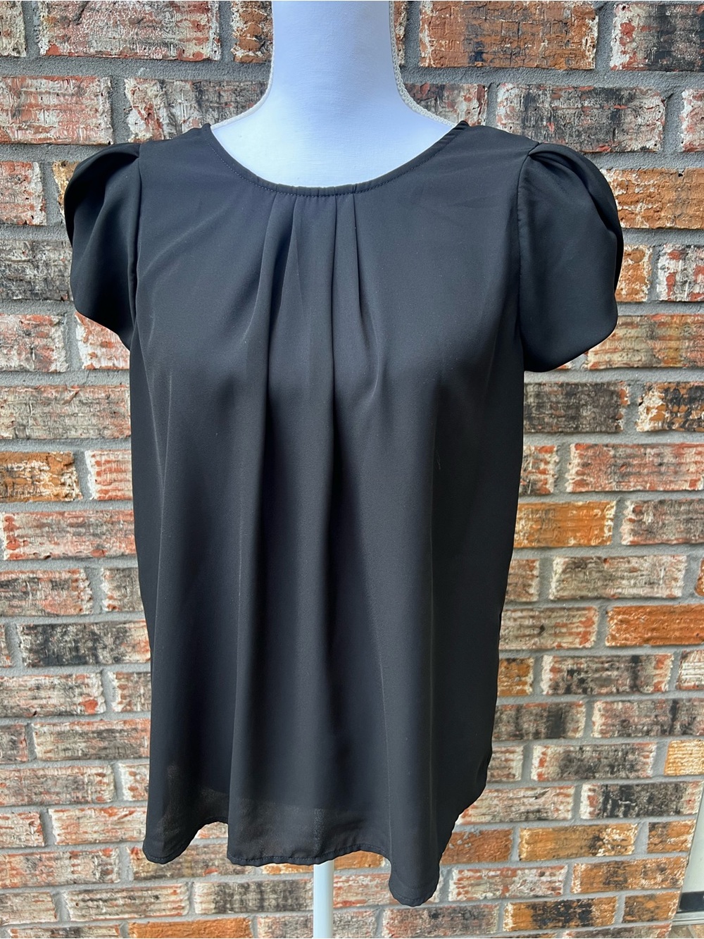 Papermoon Black Pleated Puff-Sleeve Blouse Large from Stitch Fix